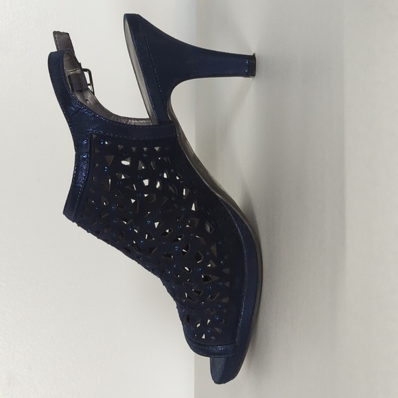 Karen Scott Blair Lacey Slingback Shootie Heels - Picture 6 of 12